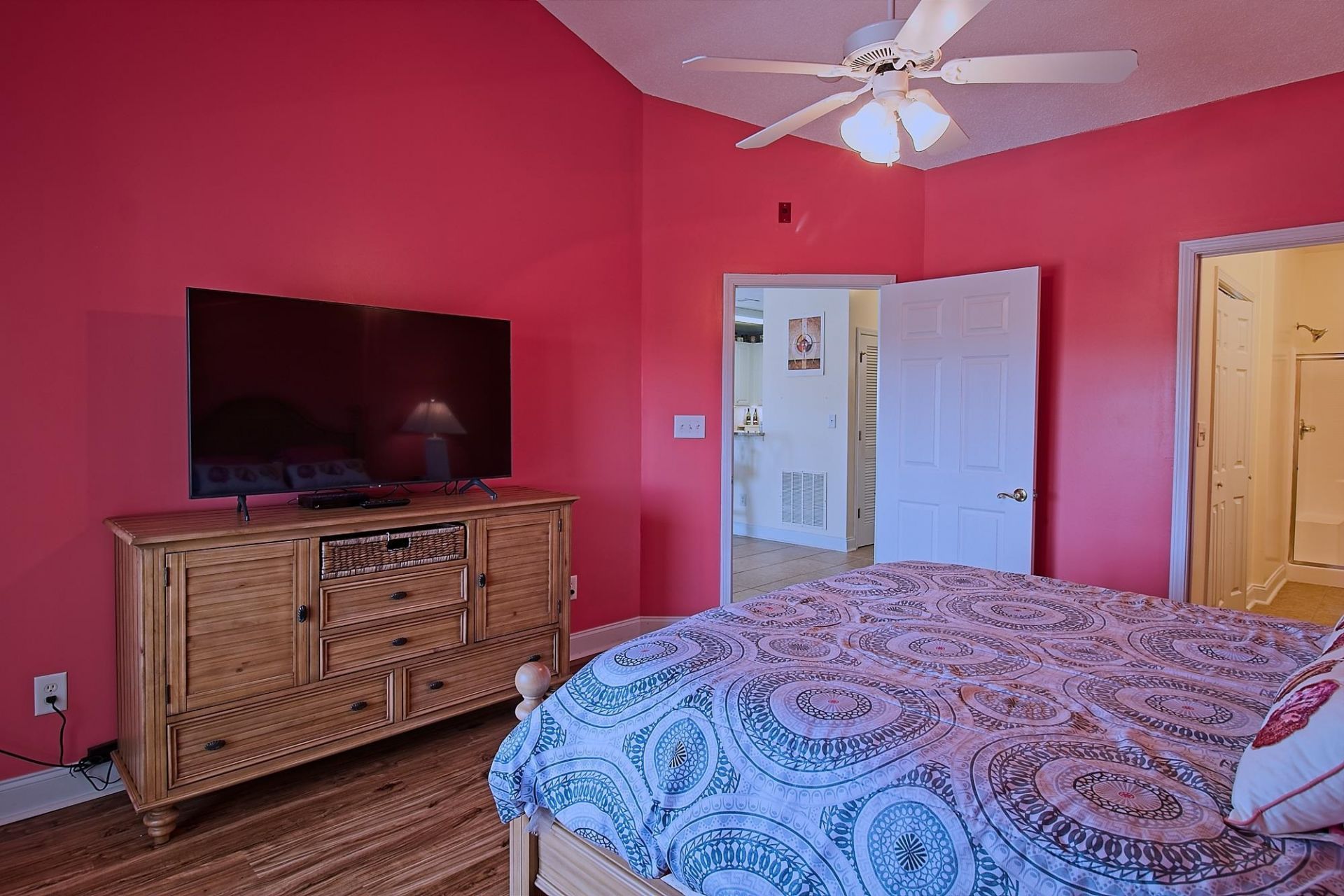 1100 Commons Blvd. Photo 32