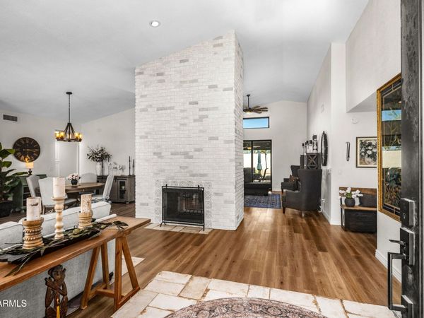 501 N LONGMORE Street, Chandler, AZ 85224