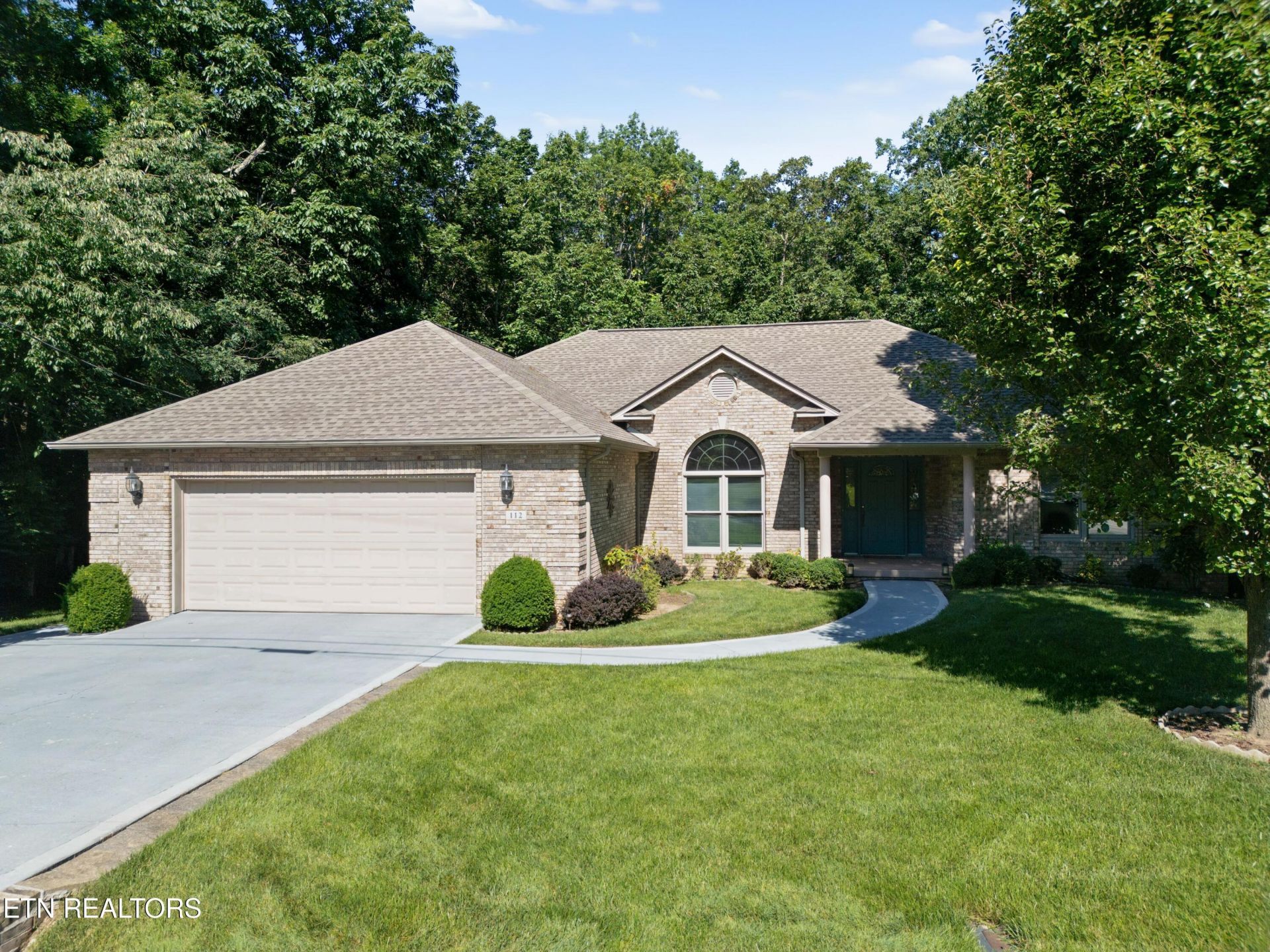 112 Cromwell Lane Crossville, TN 38558