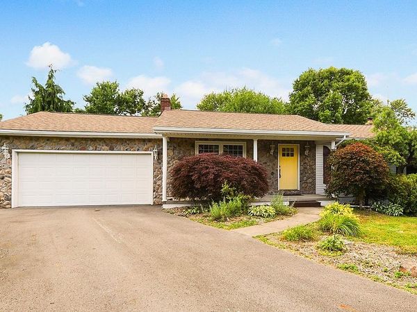 229 Wallace Circle , New Castle, PA 16101