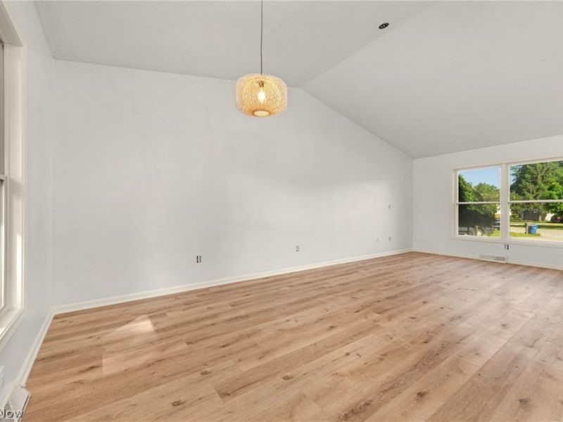 6301 Fiesta Court, Lorain, OH 44053 Photo 12