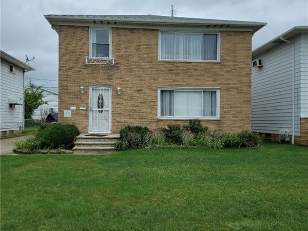 535 E 208th Street , Euclid, OH 44119