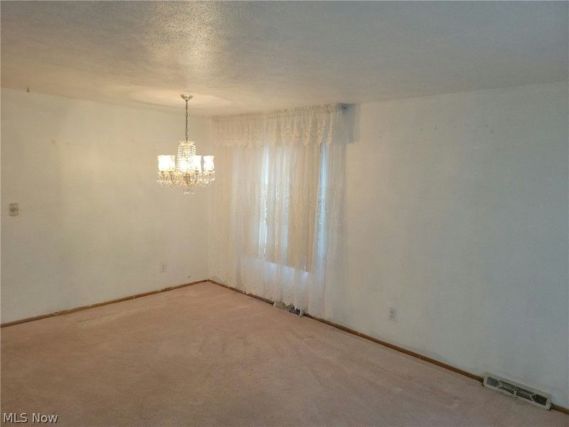 535 E 208th Street, Euclid, OH 44119 Photo 10