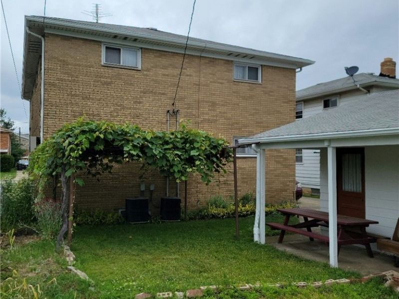 535 E 208th Street, Euclid, OH 44119 Photo 5