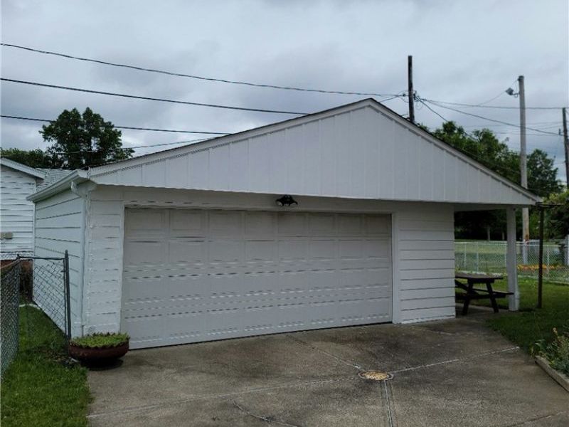 535 E 208th Street, Euclid, OH 44119 Photo 7