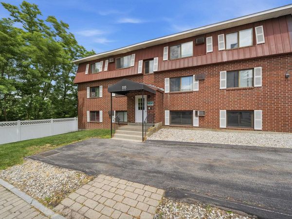 555 Calef Road, Unit 4, Manchester, NH 03103
