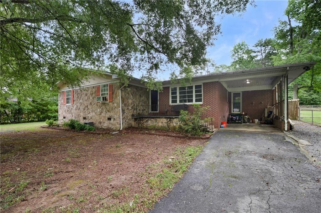 108 Roberts Street, Calhoun, GA 30701 Main Photo
