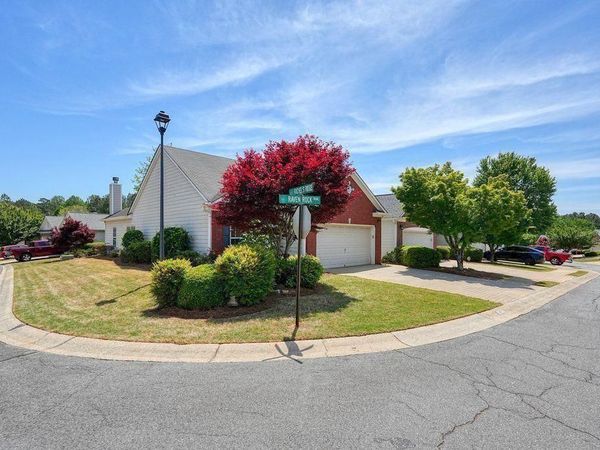 1411 Raven Rock Trail NW, Kennesaw, GA 30152