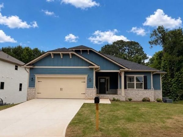 420 Magnolia Grove Place , Cornelia, GA 30531