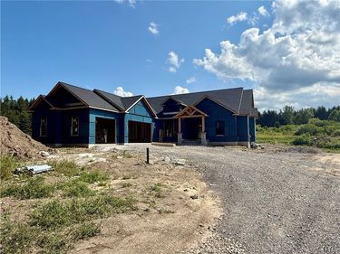 7503 Harrington Terr, Manlius, NY 13104