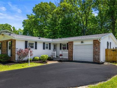 365 Brookshire Road, Youngstown, NY 14174