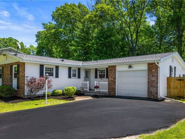 365 Brookshire Road, Youngstown, NY 14174