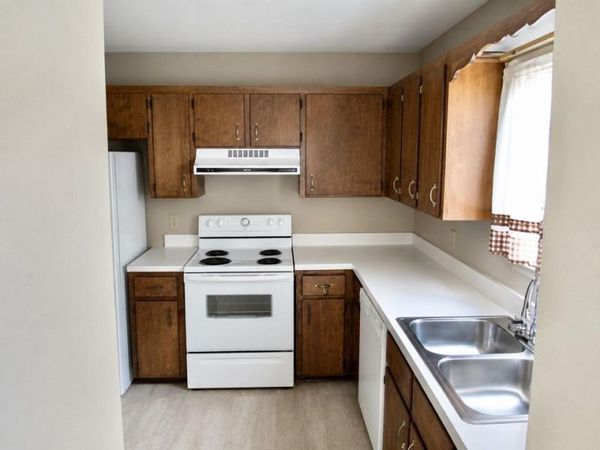 914 EXECUTIVE Court, Pineville, LA 71360
