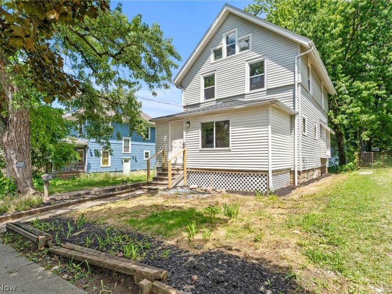 81 Cotter Avenue, Akron, OH 44305 Photo 2