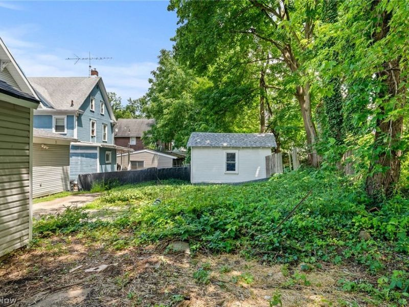 81 Cotter Avenue, Akron, OH 44305 Photo 3
