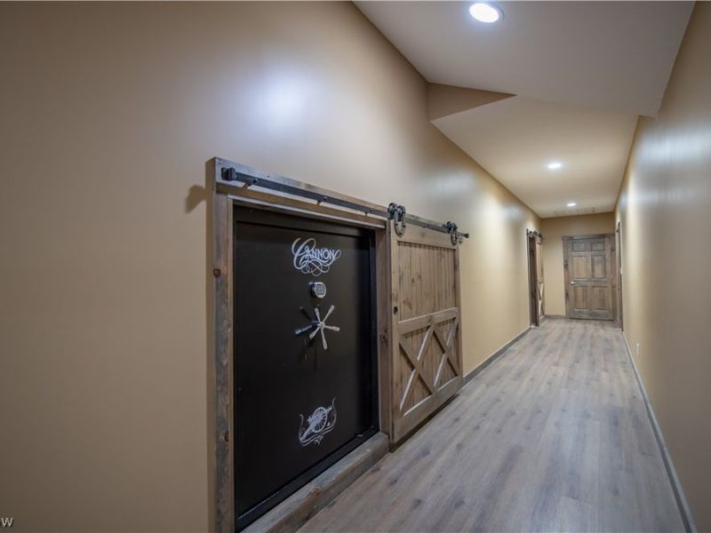 9918 Ridge Road SE, Uhrichsville, OH 44683 Photo 13