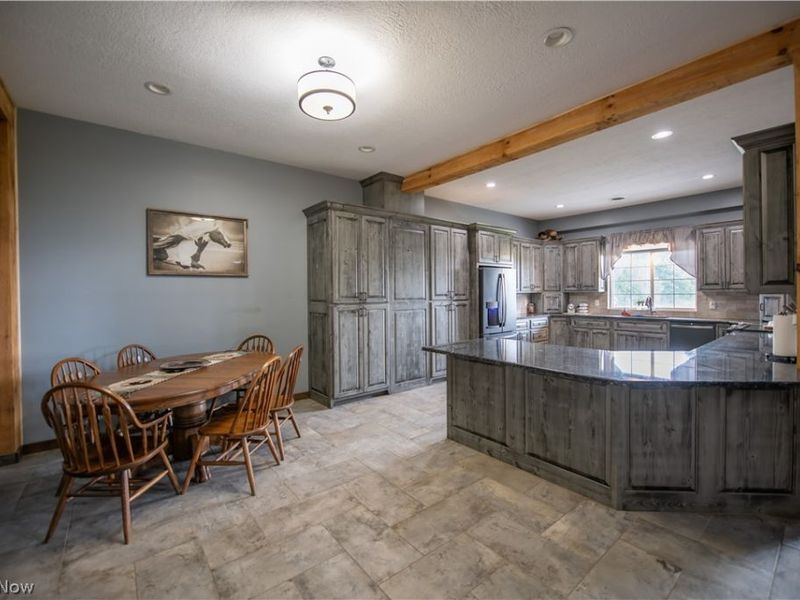 9918 Ridge Road SE, Uhrichsville, OH 44683 Photo 7