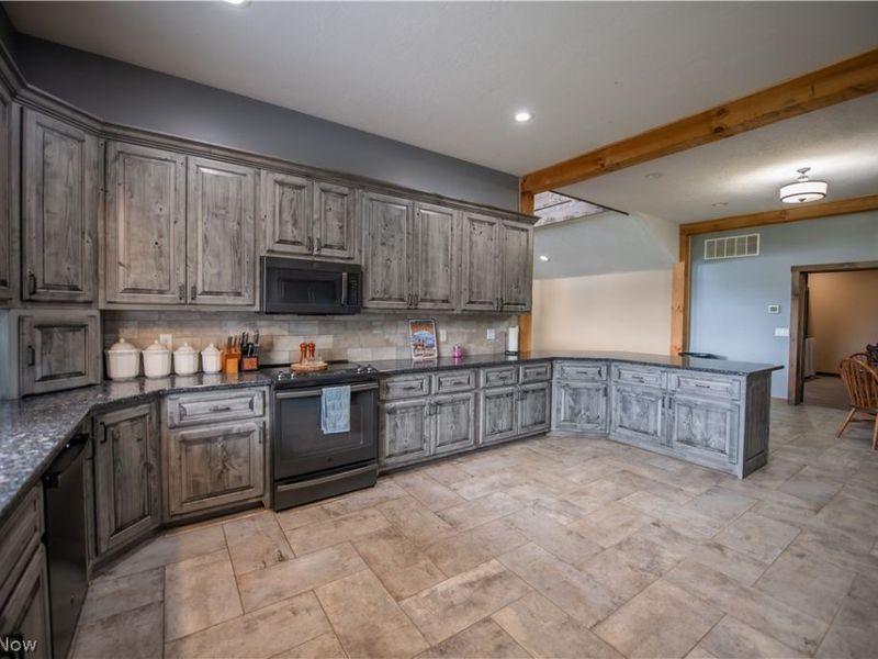 9918 Ridge Road SE, Uhrichsville, OH 44683 Photo 9