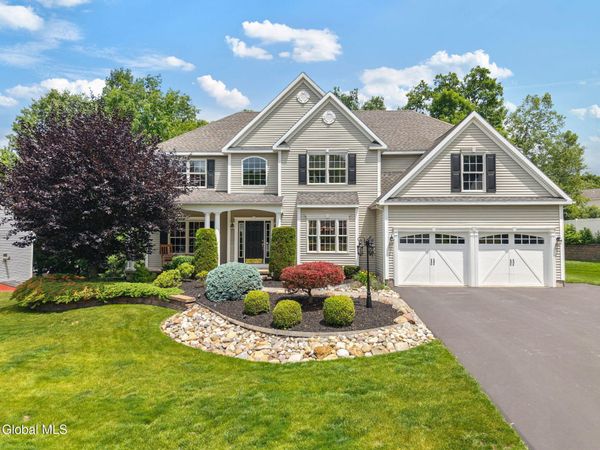 35 Shinnecock Hills Drive, Albany, NY 12205