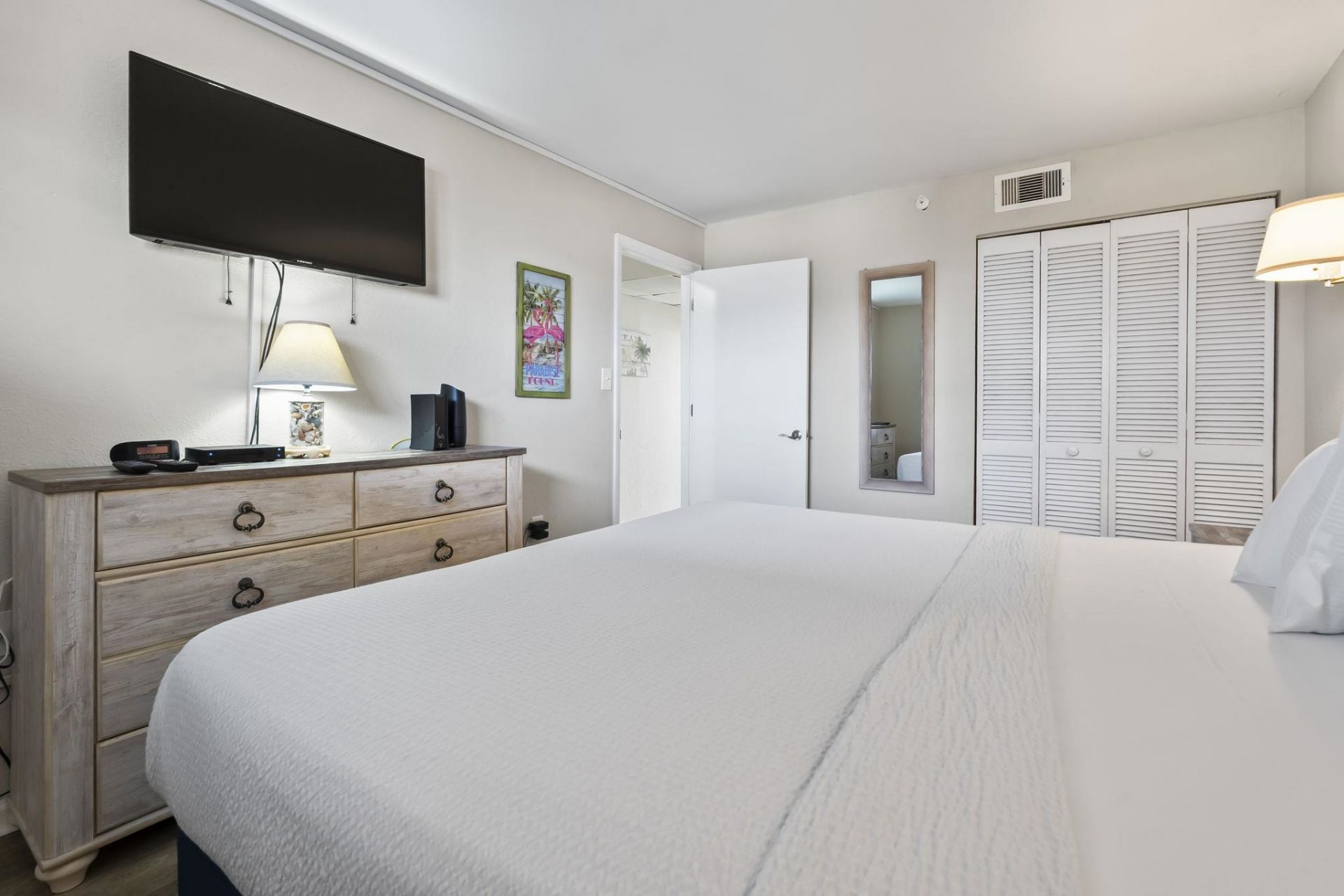 2310 N Ocean Blvd. Photo 19