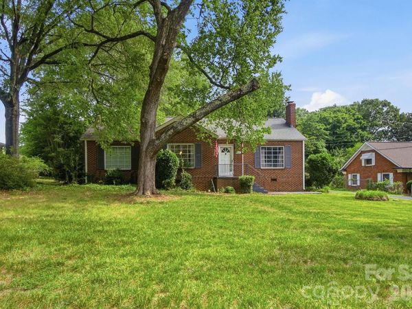 1616 Statesville Boulevard, Salisbury, NC 28144