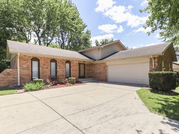 6843 Glacier Drive, Indianapolis, IN 46217