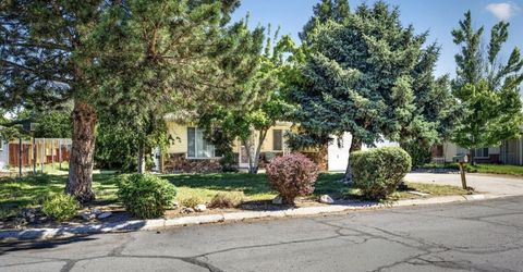 1055 Curti Drive, Reno, NV 89502 Photo