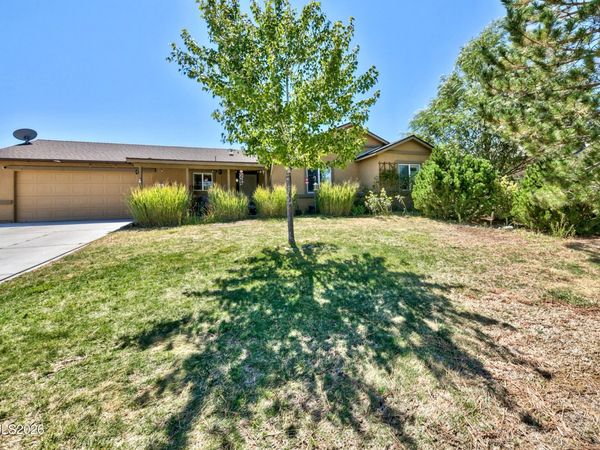 139 Deschutes Drive, Dayton, NV 89403