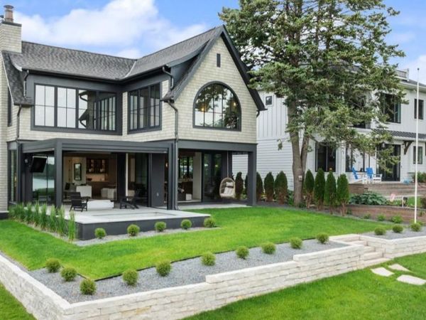 254 Lake Street , Excelsior, MN 55331