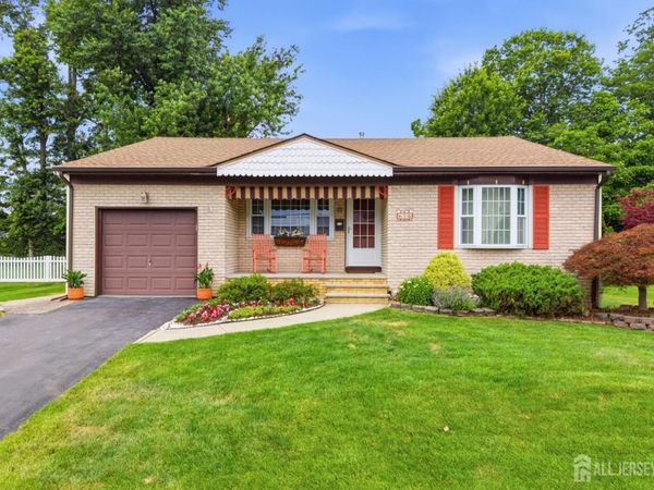 9 Brox Road, Edison, NJ 08817