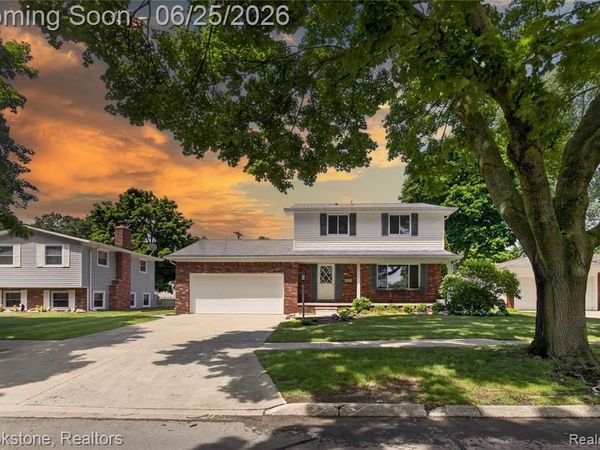 1018 Virginia Avenue, Marysville, MI 48040