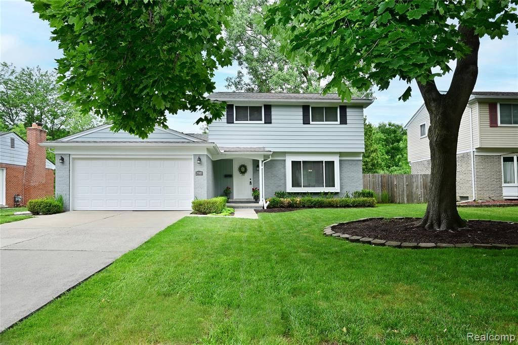 29981 Rock Creek Drive, Southfield, MI 48076 Main Photo