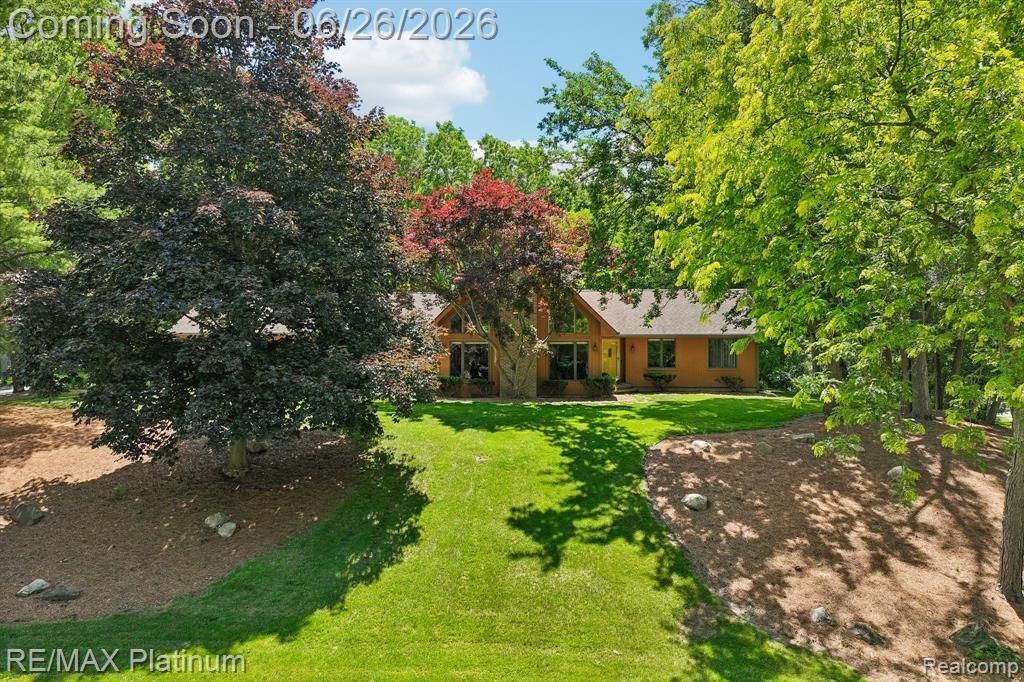6100 Oak Valley Drive, Hamburg Township, MI 48189 Main Photo