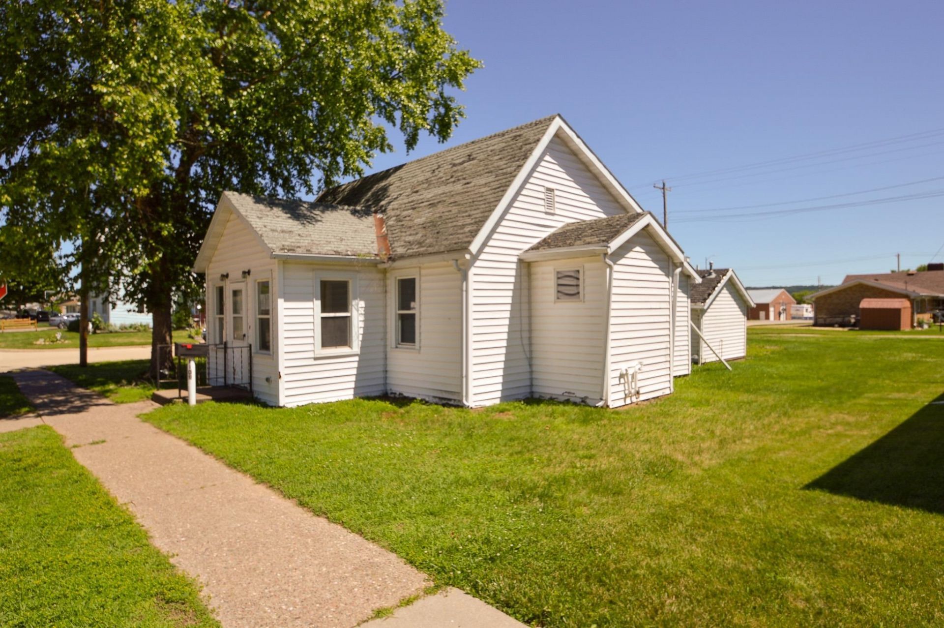 1109 Washington Street, Bellevue, IA 52031 Main Photo