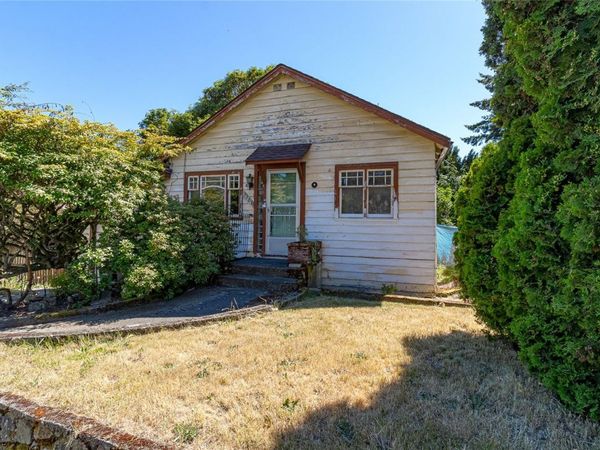 3982 Cedar Hill Cross Rd , Saanich, BC V8P 2N7