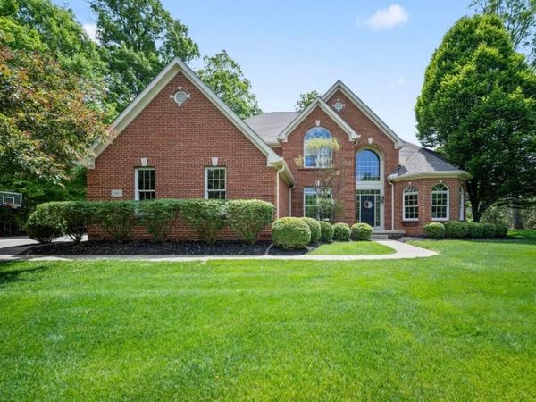 1961 Loch Lomond Drive , Powell, OH 43065