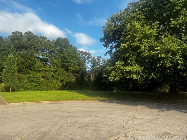 1711 Kings Road , Okmulgee, OK 74447