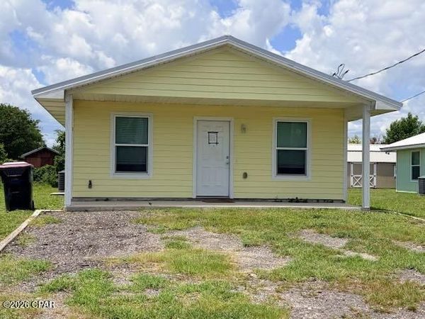 3111 E 2nd Plaza, Panama City, FL 32401