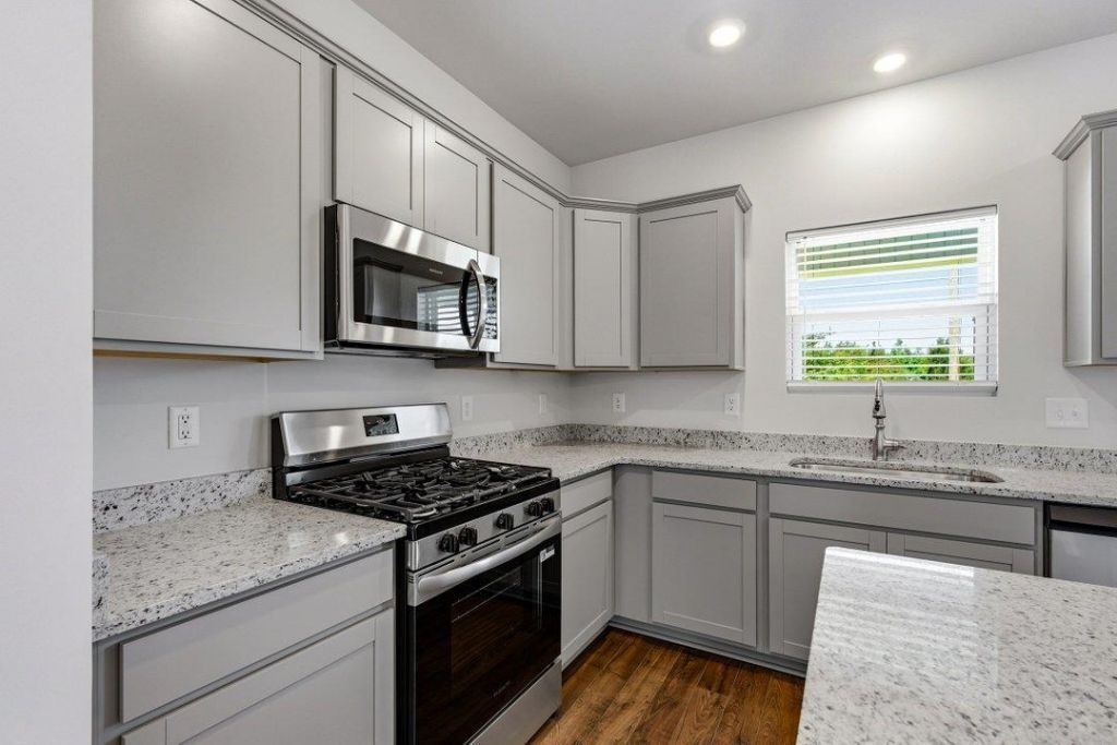 3025 Spain Ln.  Photo 10