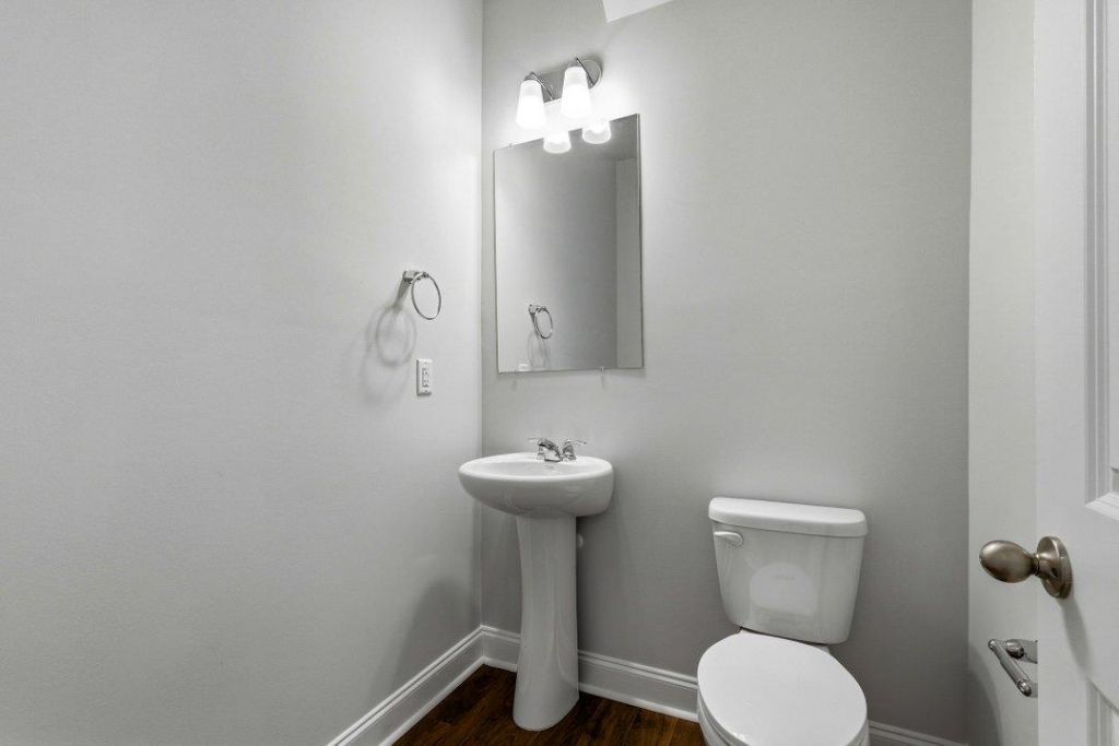 3025 Spain Ln.  Photo 18
