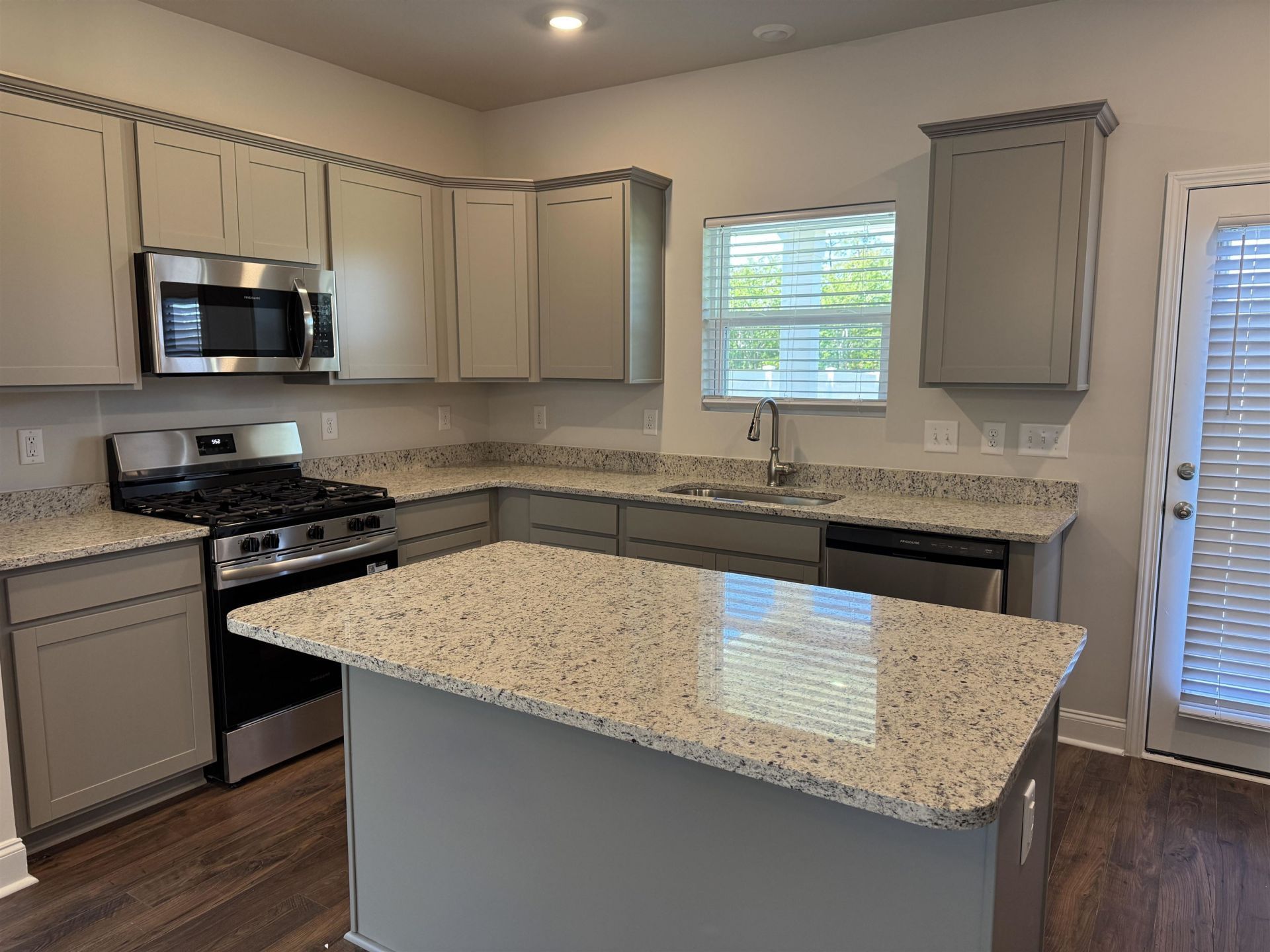 3025 Spain Ln.  Photo 35