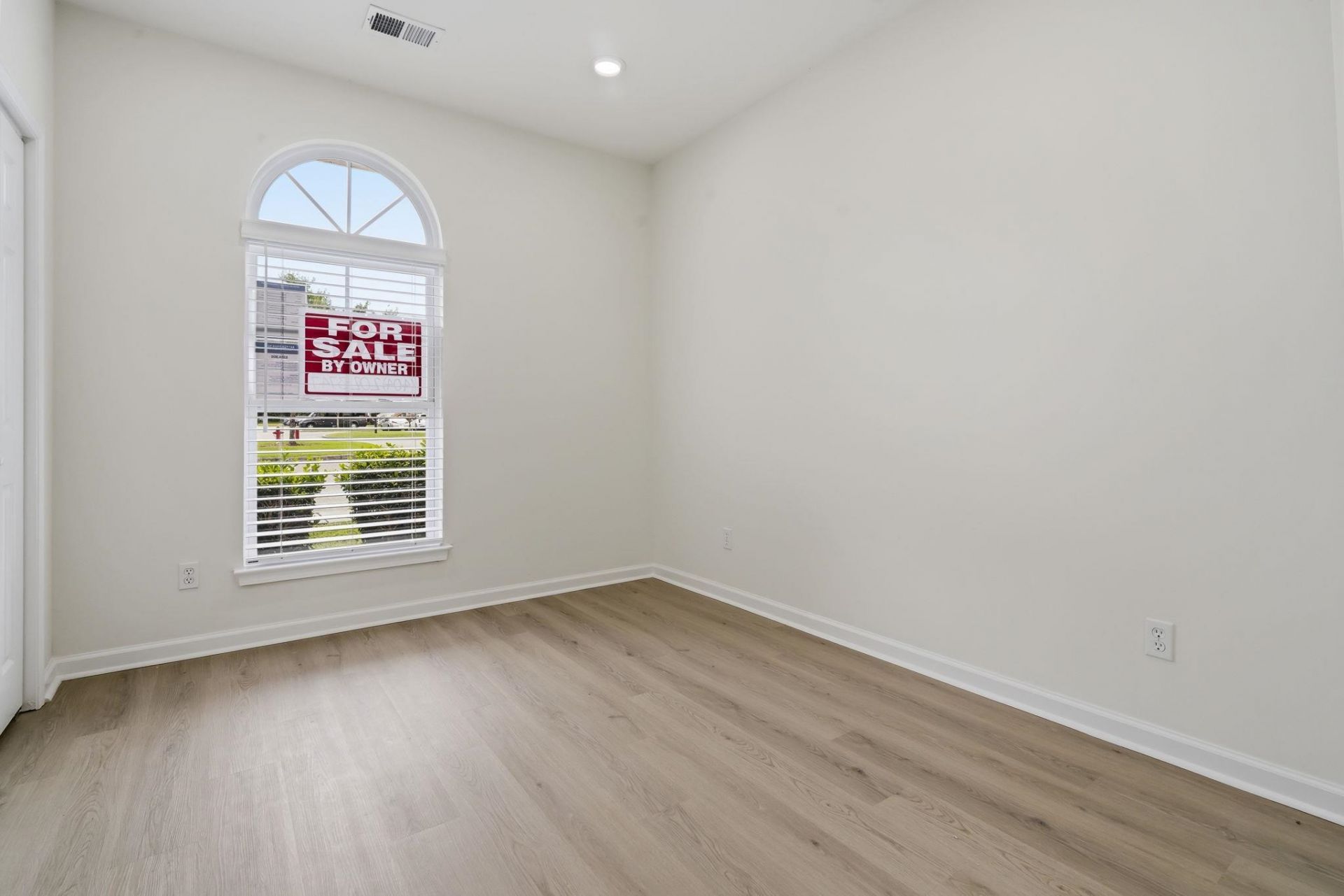210 Portsmith Dr.  Photo 5