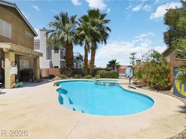 330 Laguna Glen Drive , Henderson, NV 89014