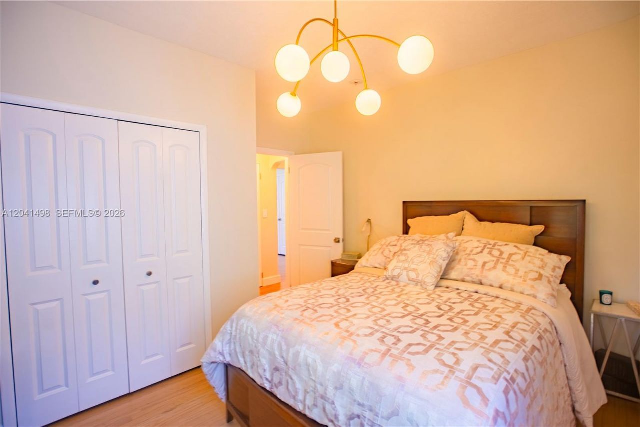 1559 Meridian Ave, Unit 208, Miami Beach, FL 33139 Photo