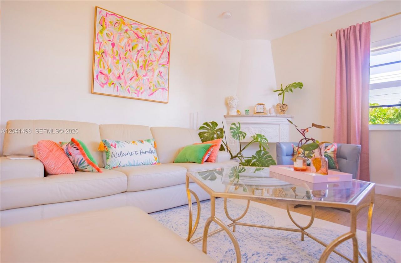 1559 Meridian Ave, Unit 208, Miami Beach, FL 33139 Photo