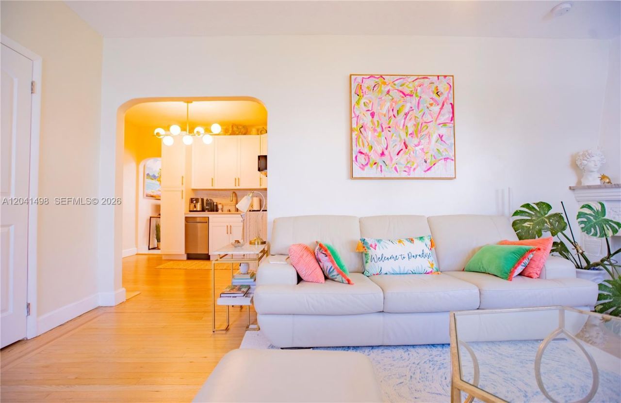1559 Meridian Ave, Unit 208, Miami Beach, FL 33139 Photo