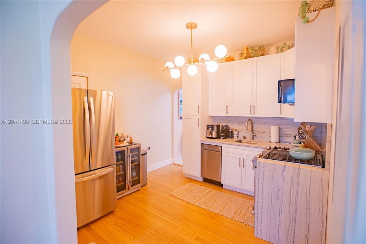1559 Meridian Ave, Unit 208, Miami Beach, FL 33139 Photo