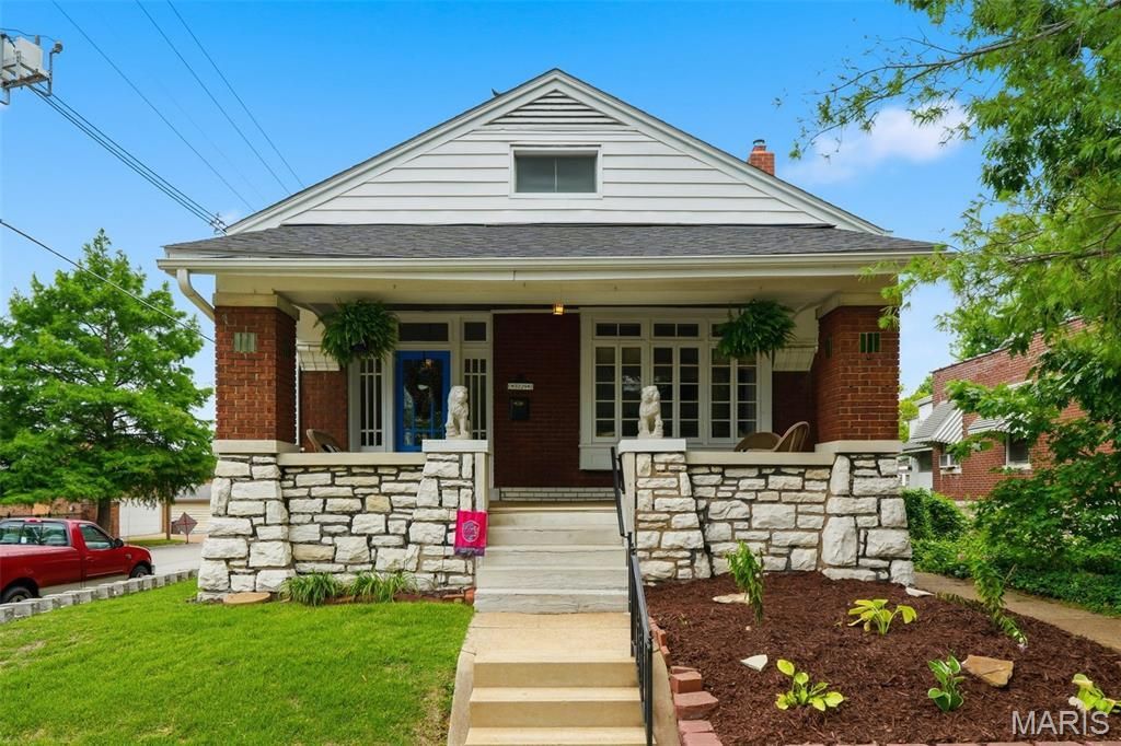 5229 Lisette Avenue, Saint Louis, MO 63109 Main Photo