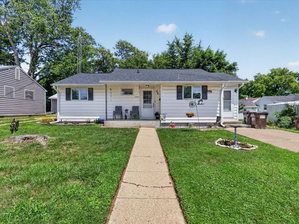 1204 W Violet Street , Freeport, IL 61032