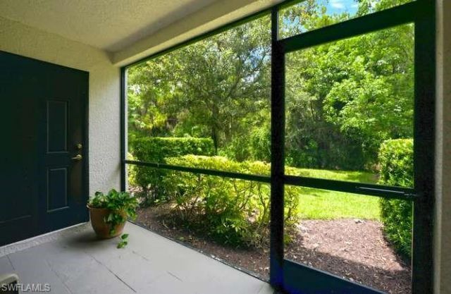 9076 Gervais Cir, Unit 405, Naples, FL 34120 Photo